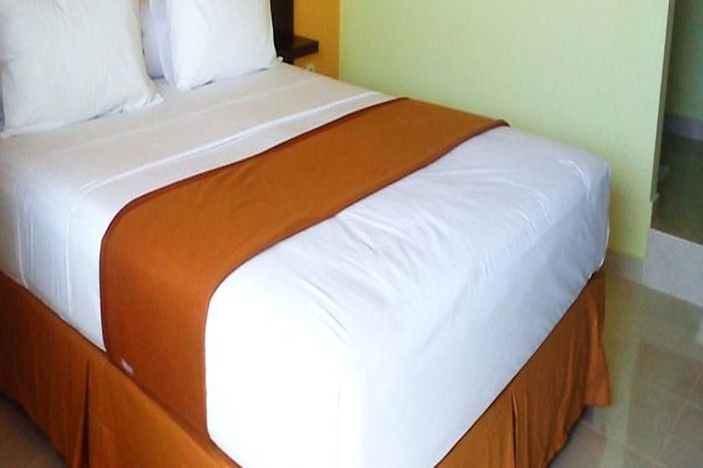 Hotel Keluarga Djagalan Raya Surabaya Dış mekan fotoğraf